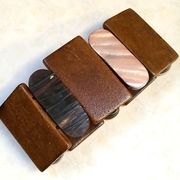 Vintage 1970s Wood and Acrylic Stretch Cuff Bracelet - Picture 6 of 16